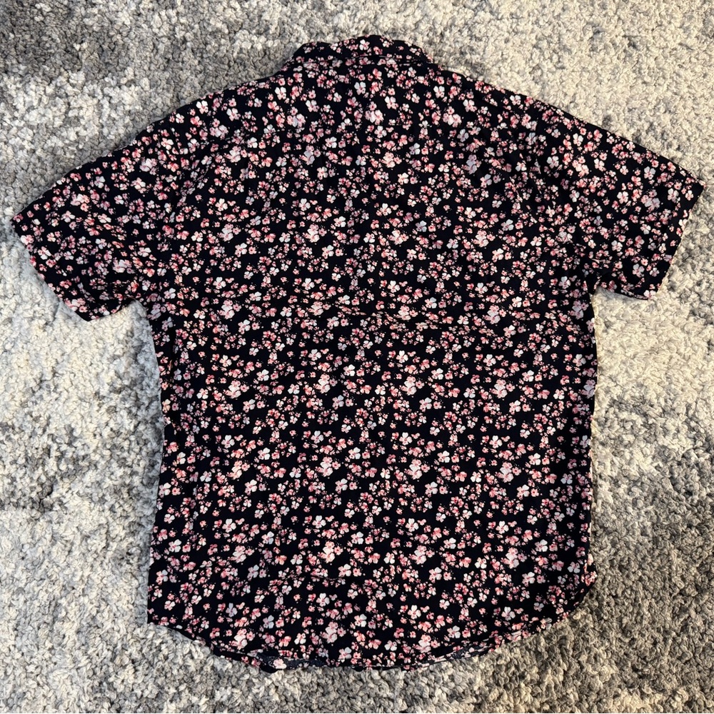 Men's Short-Sleeve Floral Button-Down Shirt - Black with Pink Blossoms - Picture 5 of 5